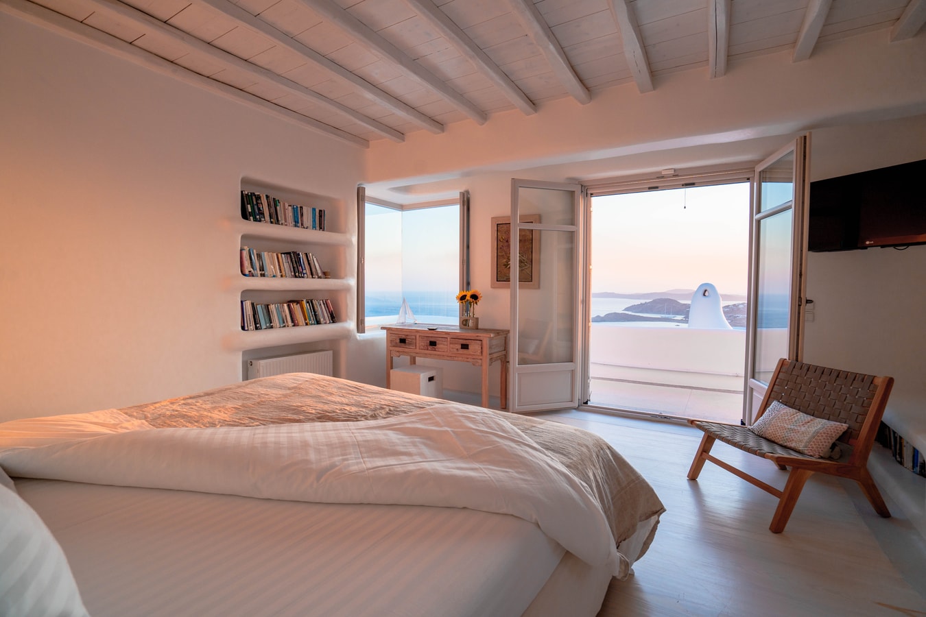 Luxury villa with swimming pool in Mykonos 15 My Villa Breaks