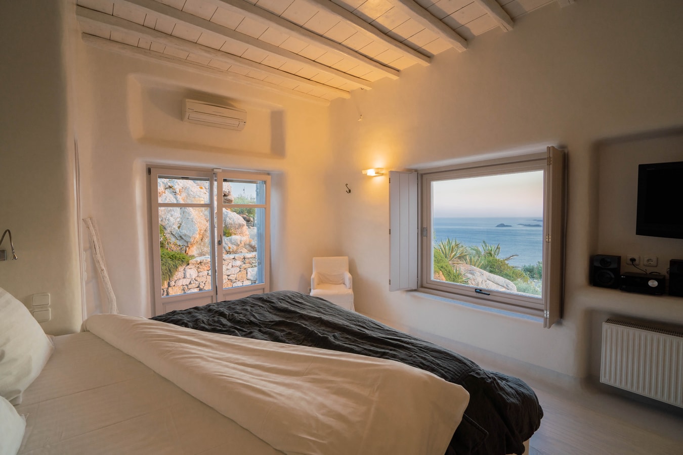 Luxury villa with swimming pool in Mykonos 17 My Villa Breaks