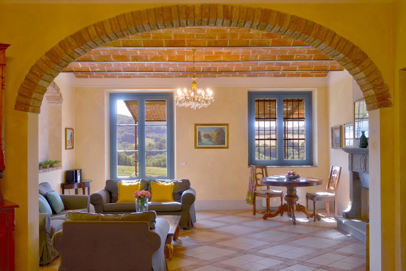 Villa Di Terra, with heated and fenced pool 4 Italian Breaks