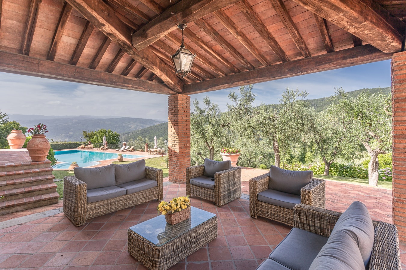Villa Del Giglio - Tuscan villa with pool 1 Italian Breaks