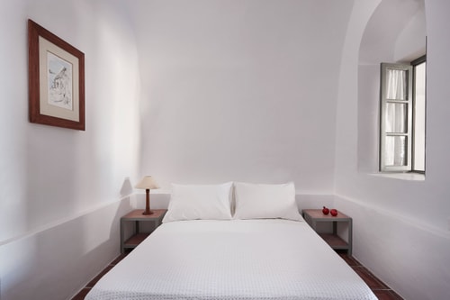 Private villa with sea views and an outdoor jacuzzi 8 My Villa Breaks