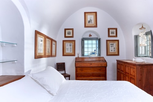 Private villa with sea views and an outdoor jacuzzi 13 My Villa Breaks