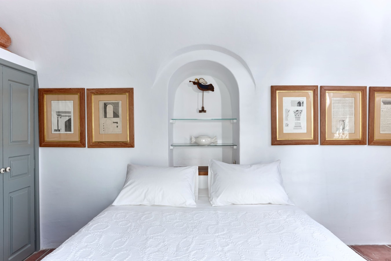 Private villa with sea views and an outdoor jacuzzi 14 My Villa Breaks