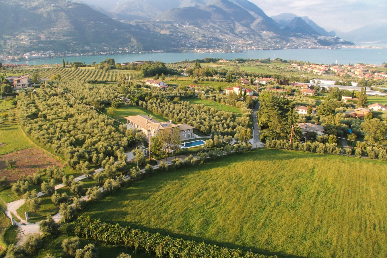 Villa Dahna - Lakeside villa with heated pool 24 Italian Breaks