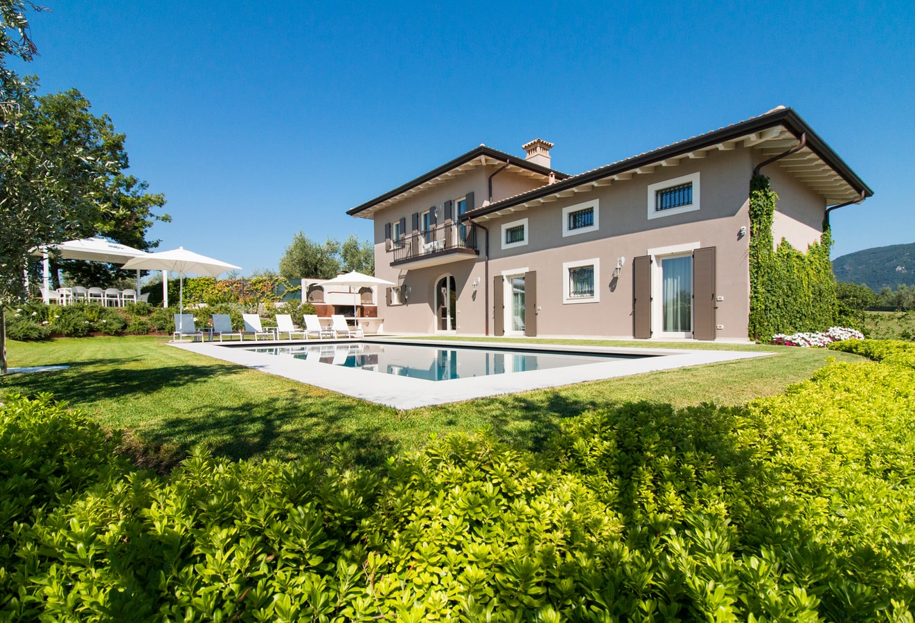 Villa Dahna - Lakeside villa with heated pool 28 Italian Breaks
