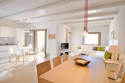 Luxury modern villa with swimming pool in Mykonos 4 My Villa Breaks