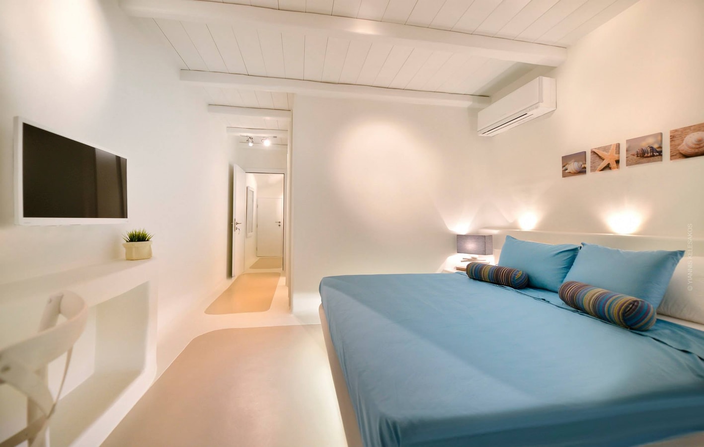 Luxury modern villa with swimming pool in Mykonos 5 My Villa Breaks