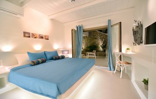 Luxury modern villa with swimming pool in Mykonos 6 My Villa Breaks