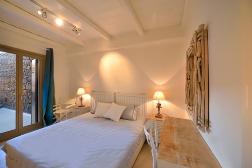 Luxury modern villa with swimming pool in Mykonos 9 My Villa Breaks