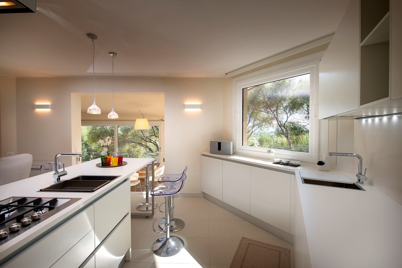 Stunning modern property with sea views 8 Italian Breaks