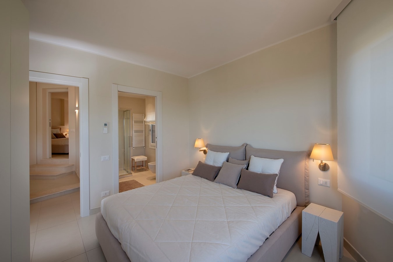 Stunning modern property with sea views 12 Italian Breaks