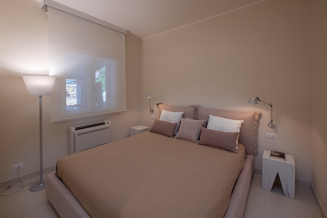 Stunning modern property with sea views 14 Italian Breaks