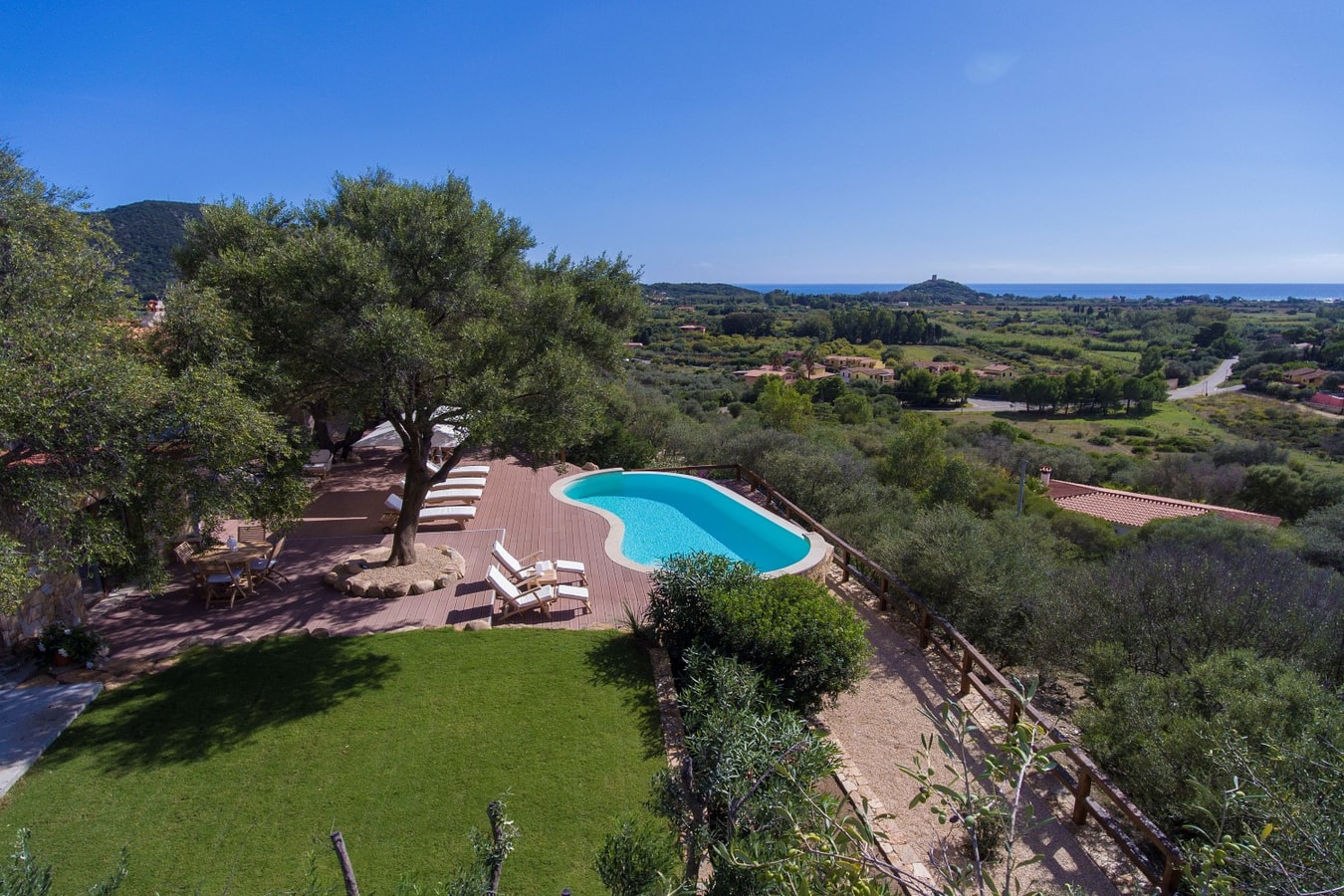 Stunning modern property with sea views 27 Italian Breaks