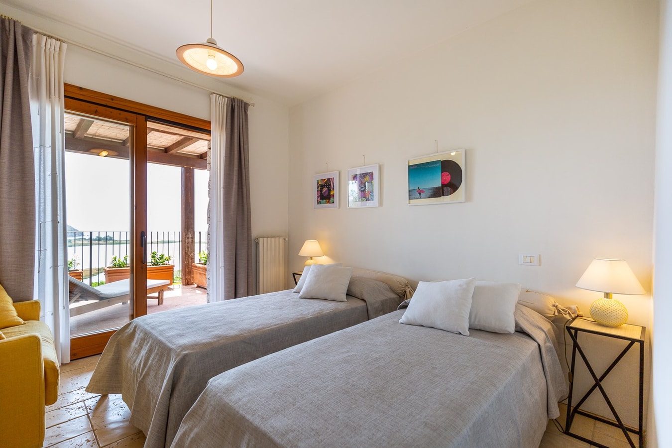 Villa with pool and stunning views 16 Italian Breaks