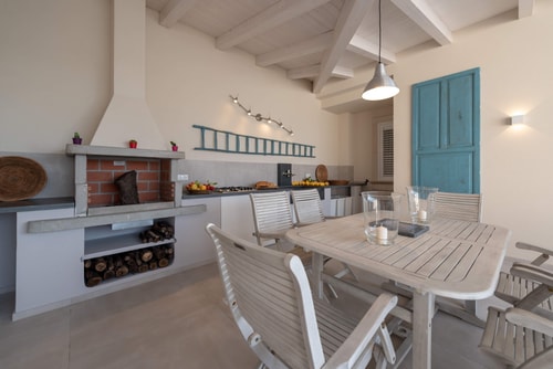 Villa Briella - Close to the sea 24 Italian Breaks
