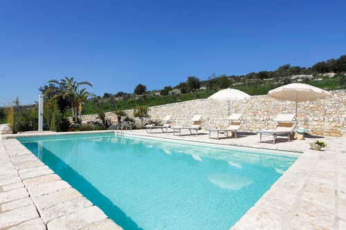 Private villa with pool in the countryside 1 Italian Breaks