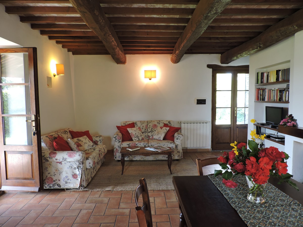 Villa Brigida - Country house with private pool 5 Italian Breaks