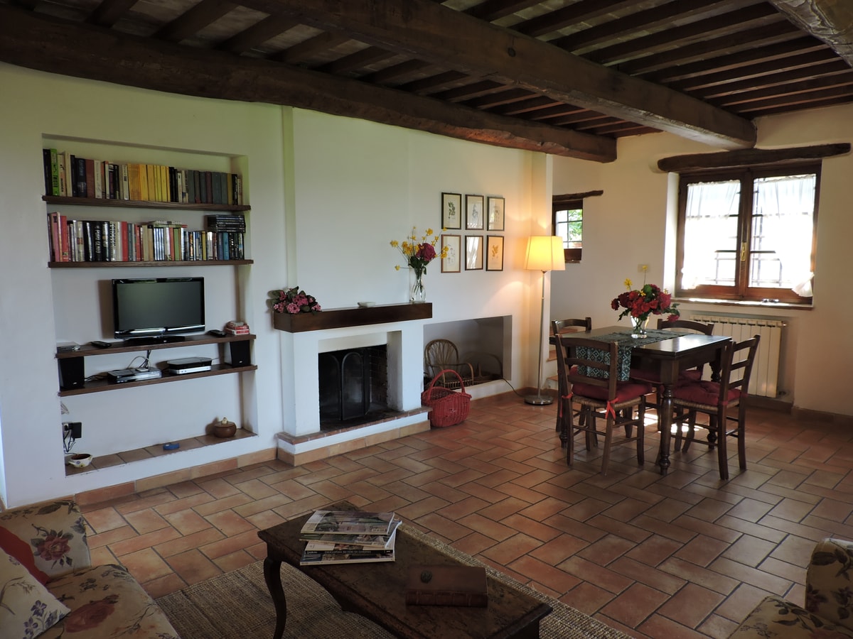 Villa Brigida - Country house with private pool 8 Italian Breaks