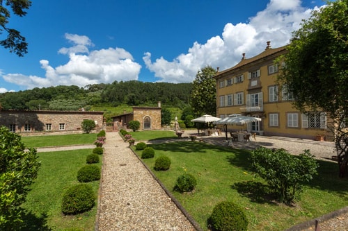 Luxury Villa in Tuscany with Swimming Pool 0 Italian Breaks