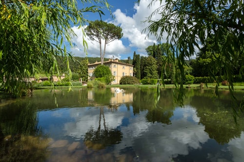 Luxury Villa in Tuscany with Swimming Pool 2 Italian Breaks