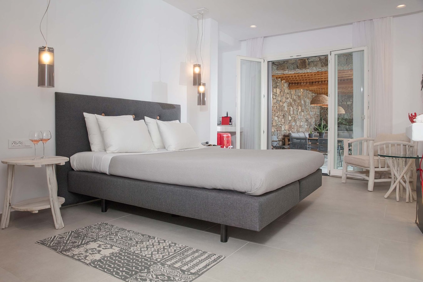 Luxury modern villa with swimming pool in Mykonos 2 My Villa Breaks