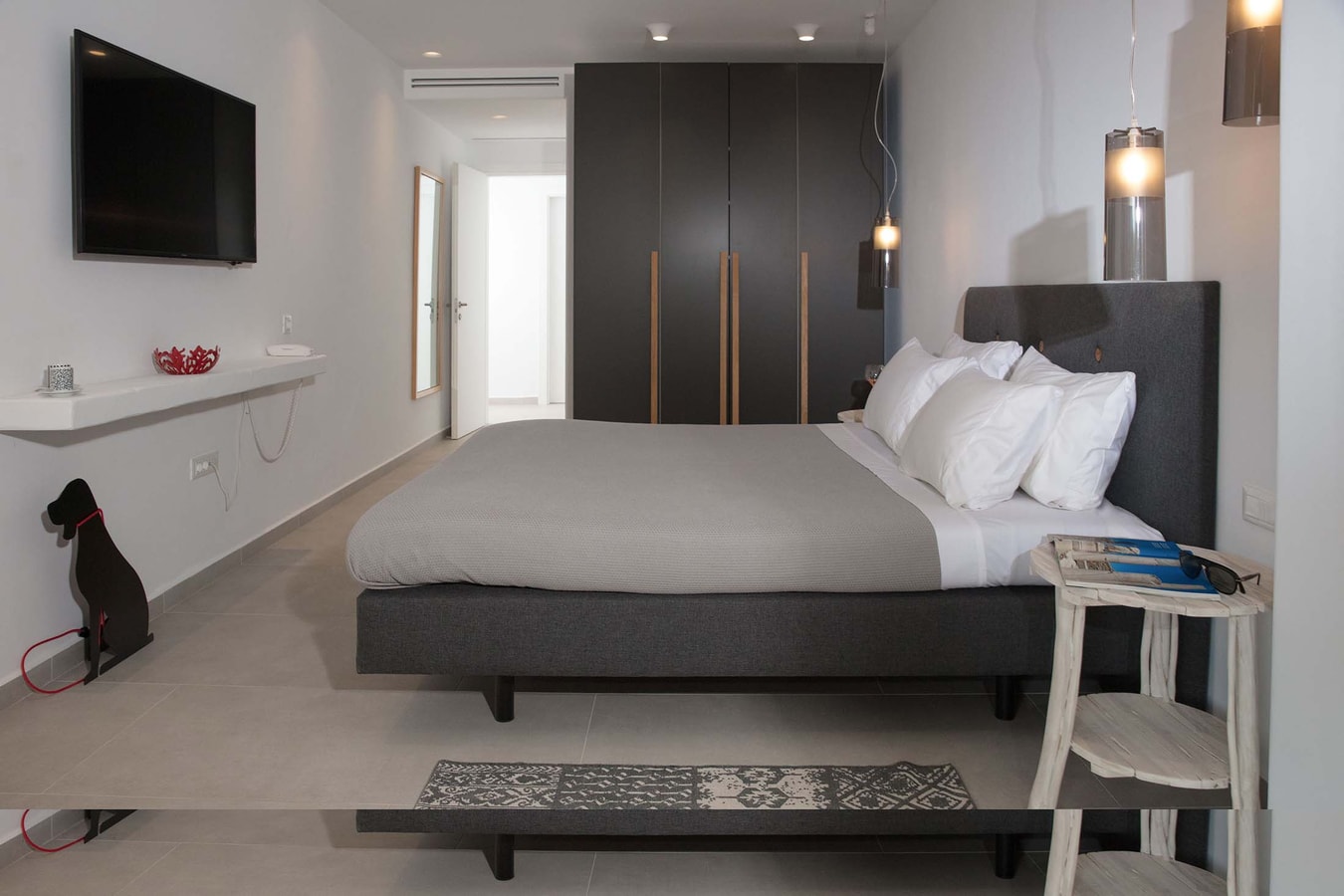 Luxury modern villa with swimming pool in Mykonos 3 My Villa Breaks