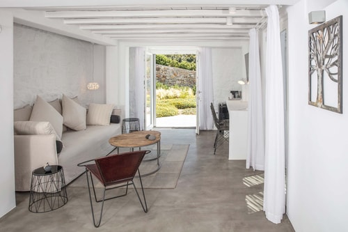 Luxury modern villa with swimming pool in Mykonos 14 My Villa Breaks