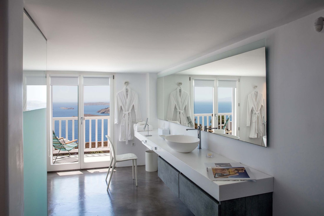 Luxury modern villa with swimming pool in Mykonos 24 My Villa Breaks