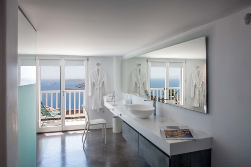 Luxury modern villa with swimming pool in Mykonos 24 My Villa Breaks