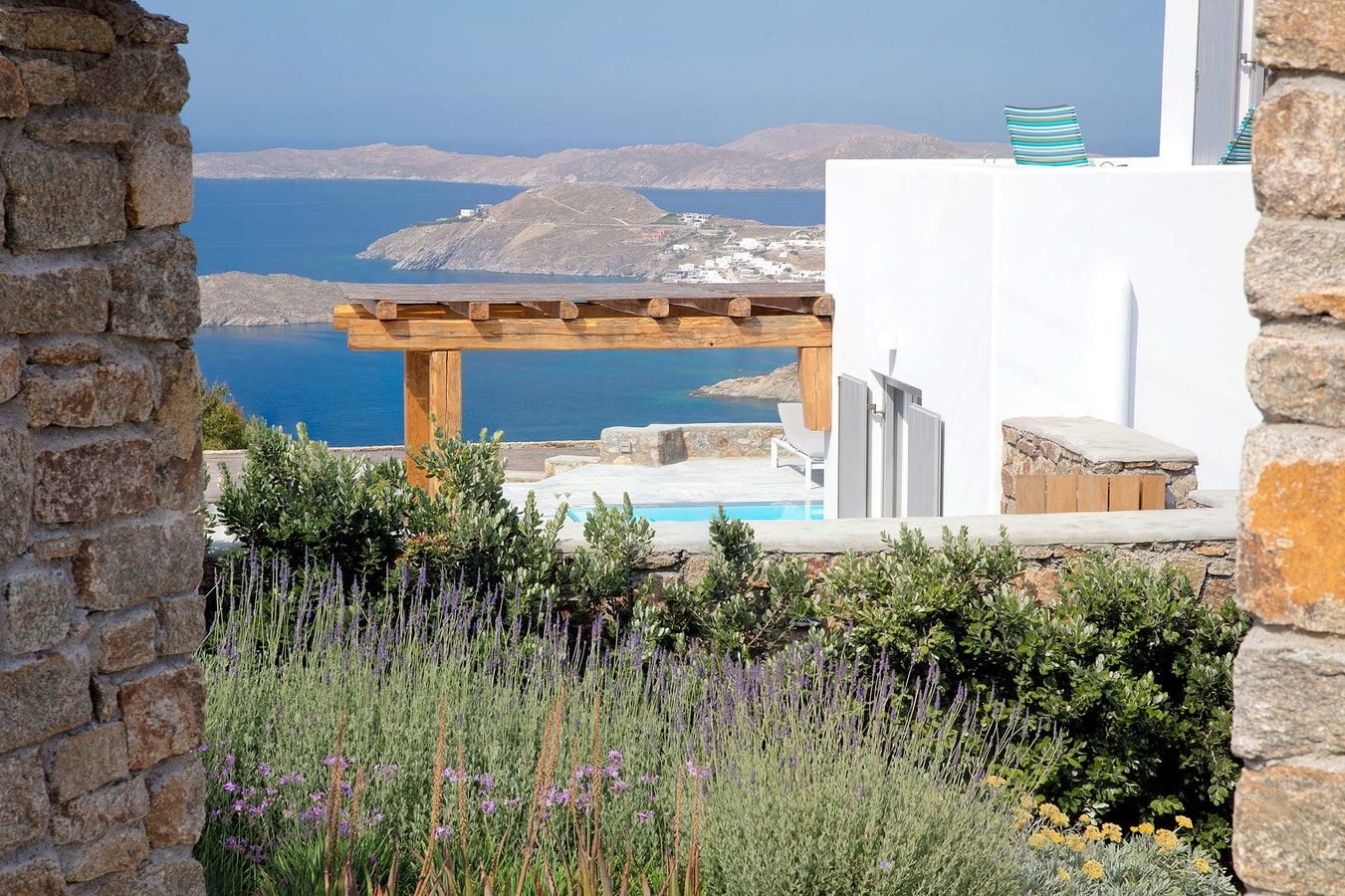 Luxury modern villa with swimming pool in Mykonos 27 My Villa Breaks