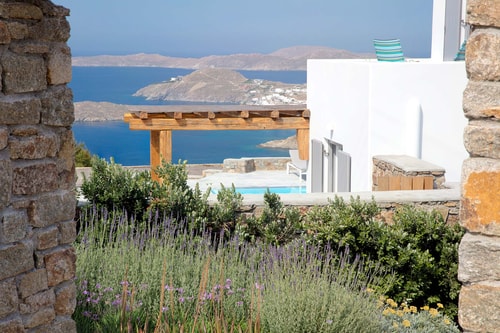 Luxury modern villa with swimming pool in Mykonos 27 My Villa Breaks