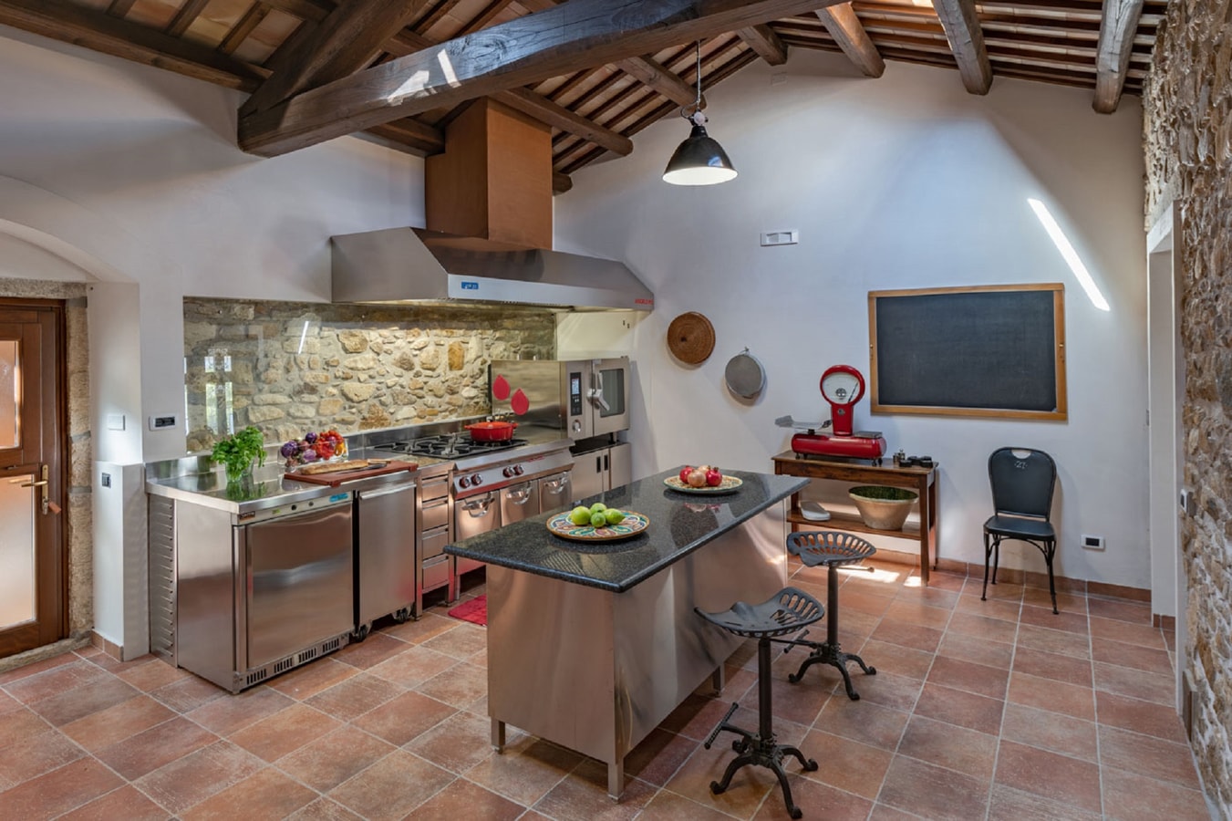 Private countryside villa with swimming pool 7 Italian Breaks