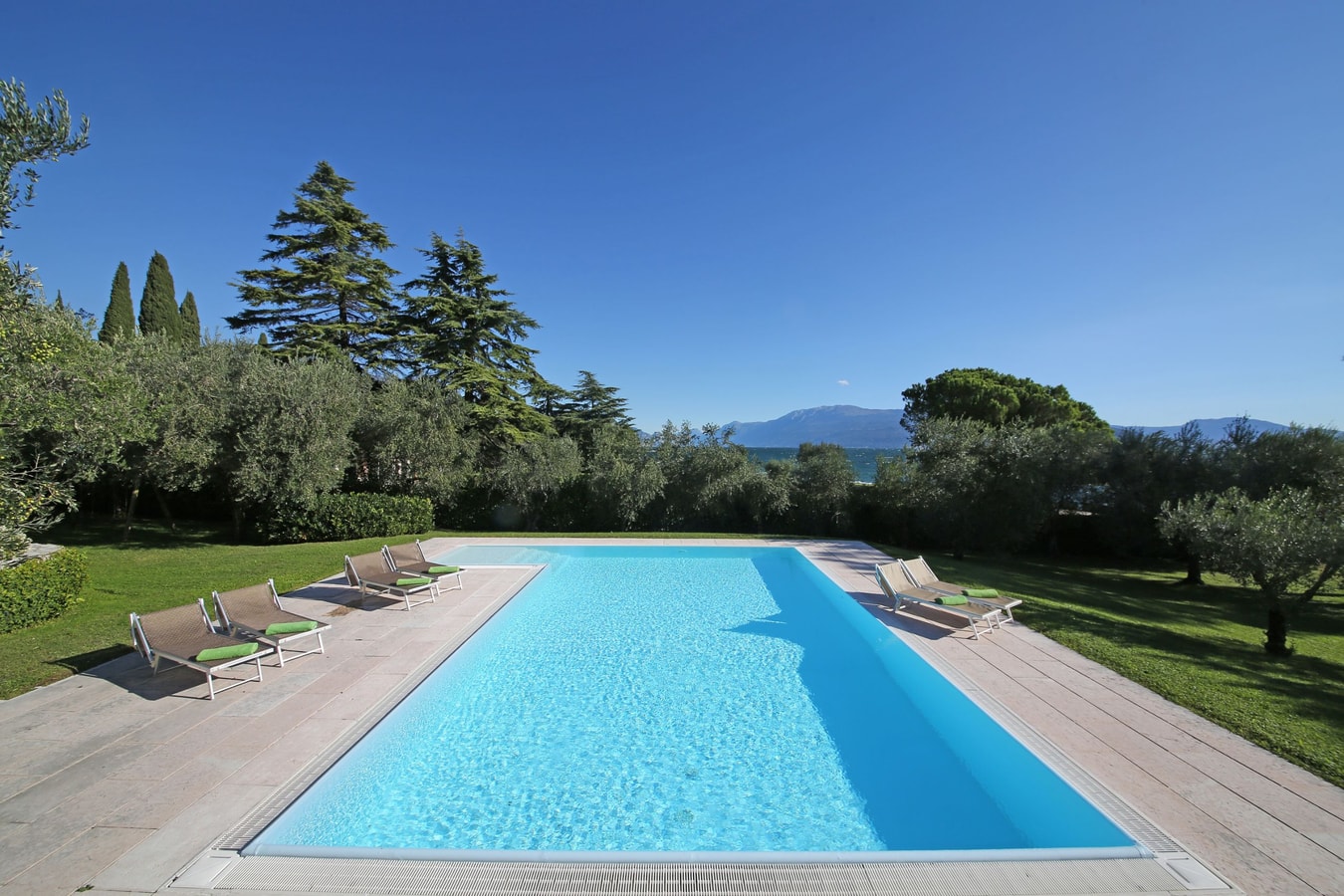 Villa Bobine - Private waterfront villa with pool 25 Italian Breaks