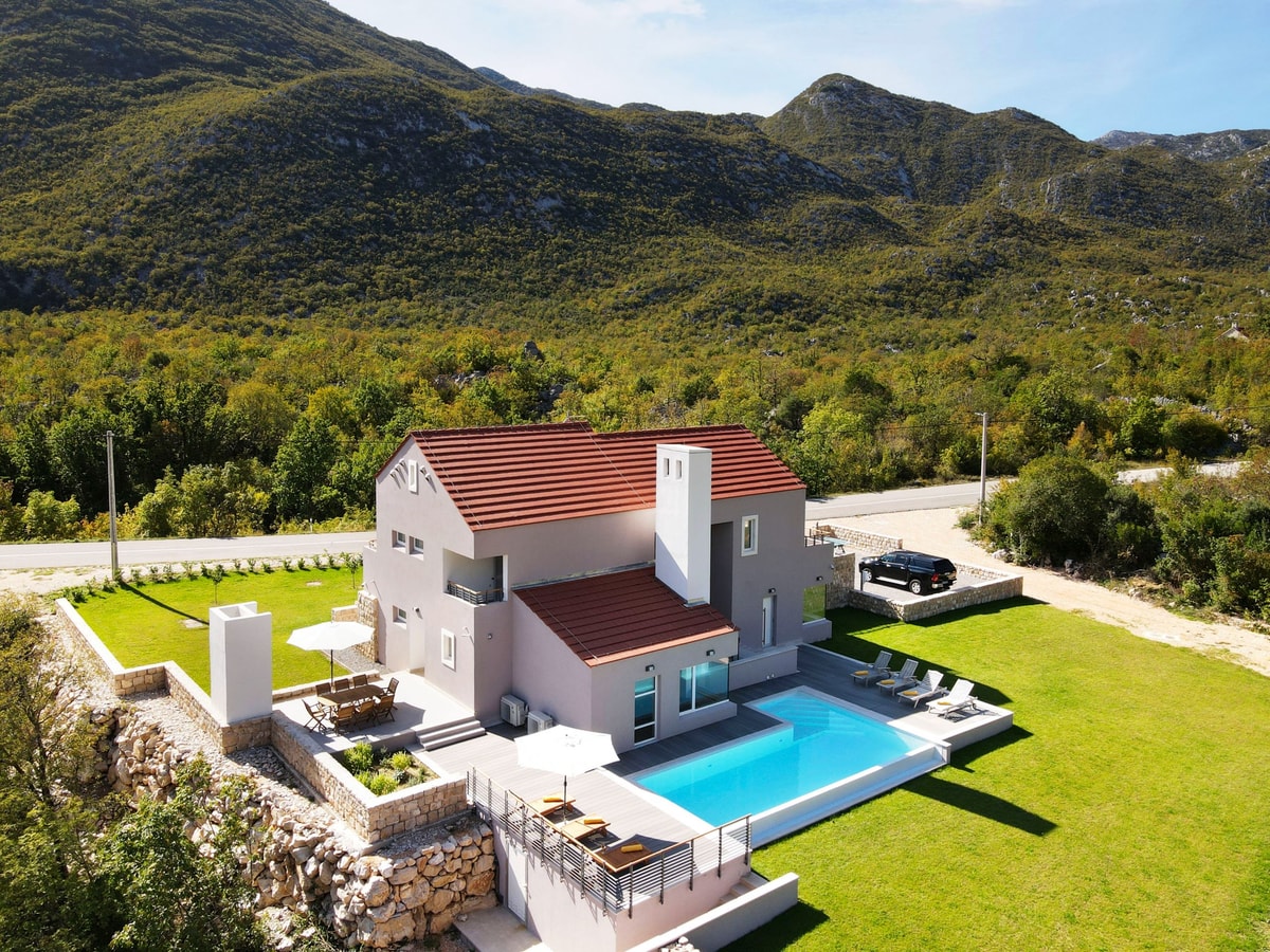 Villa Bozica - Modern villa with pool in Zupa 1 My Villa Breaks