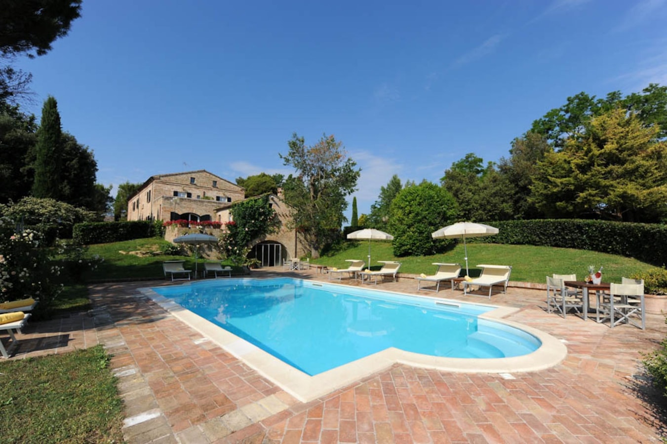 Villa Baci - Large private property with two pools Italian Breaks