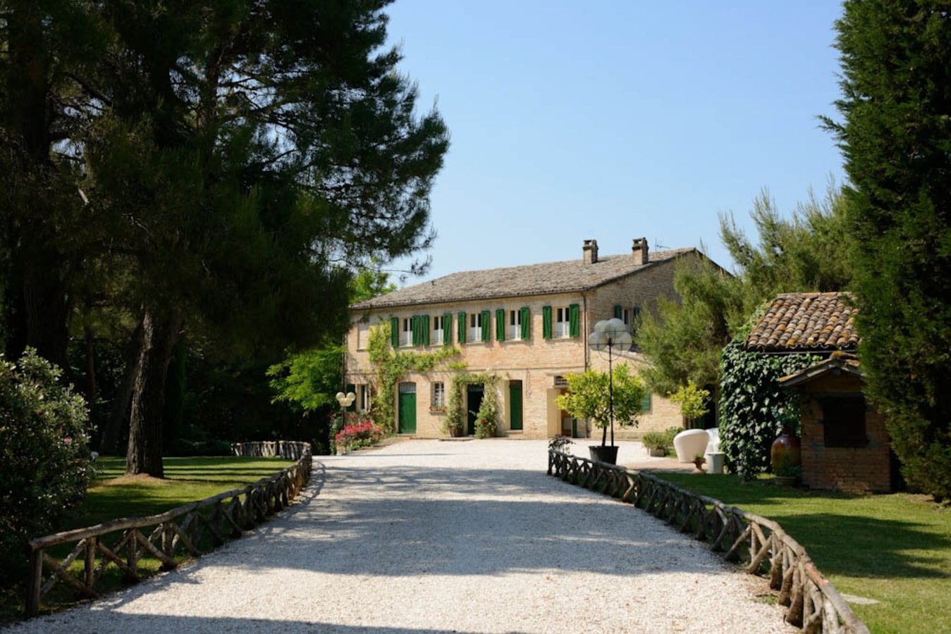 Villa Baci - Large private property with two pools 1 Italian Breaks