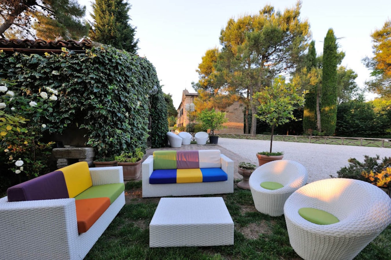 Villa Baci - Large private property with two pools 3 Italian Breaks