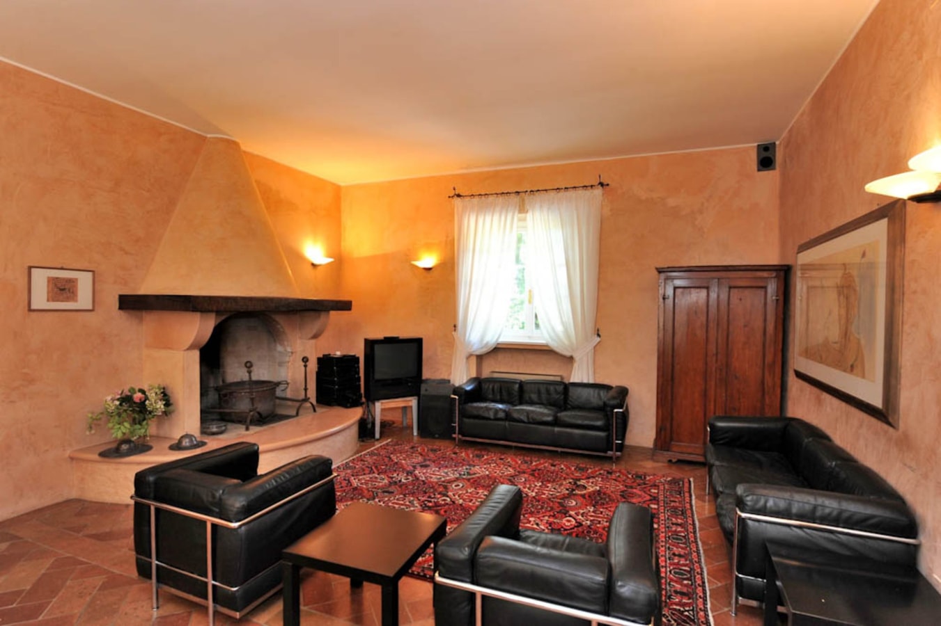 Villa Baci - Large private property with two pools 5 Italian Breaks