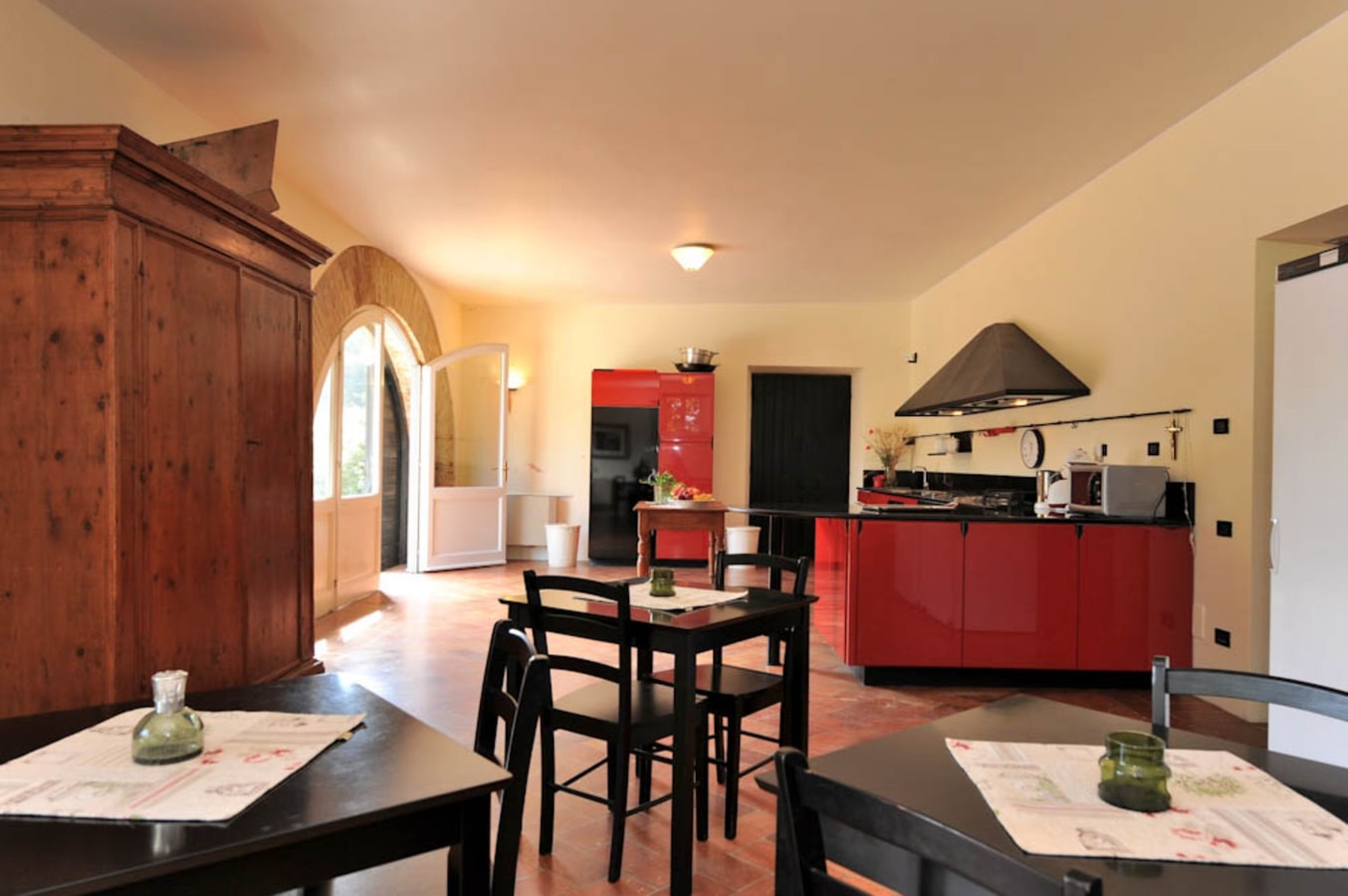 Villa Baci - Large private property with two pools 10 Italian Breaks