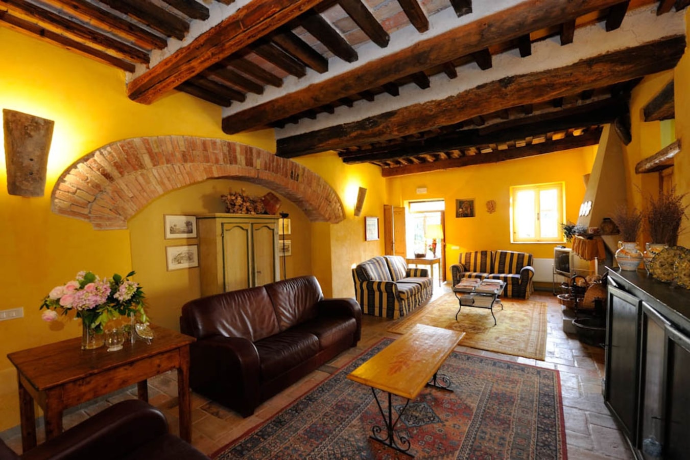 Villa Baci - Large private property with two pools 12 Italian Breaks