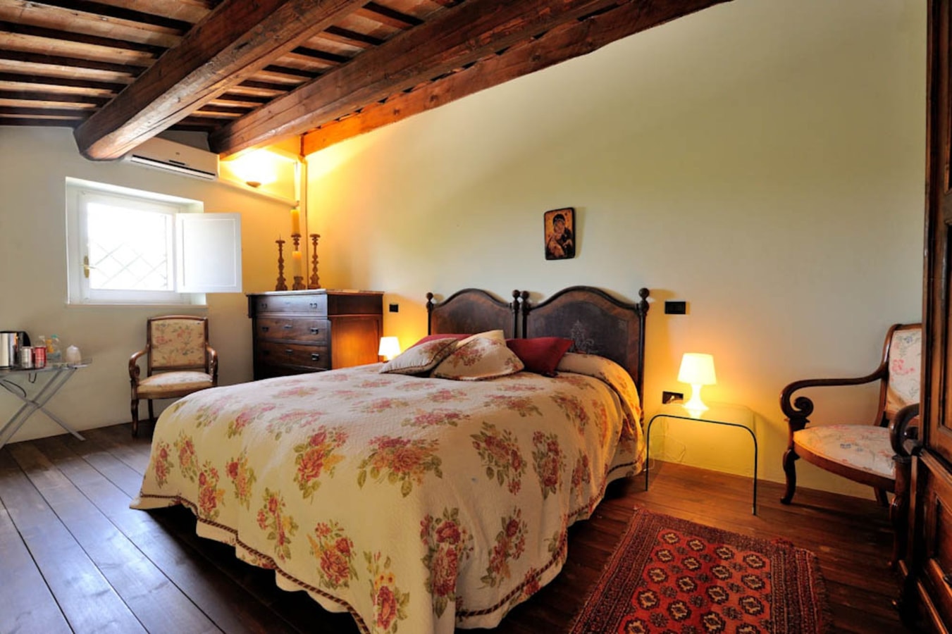 Villa Baci - Large private property with two pools 15 Italian Breaks