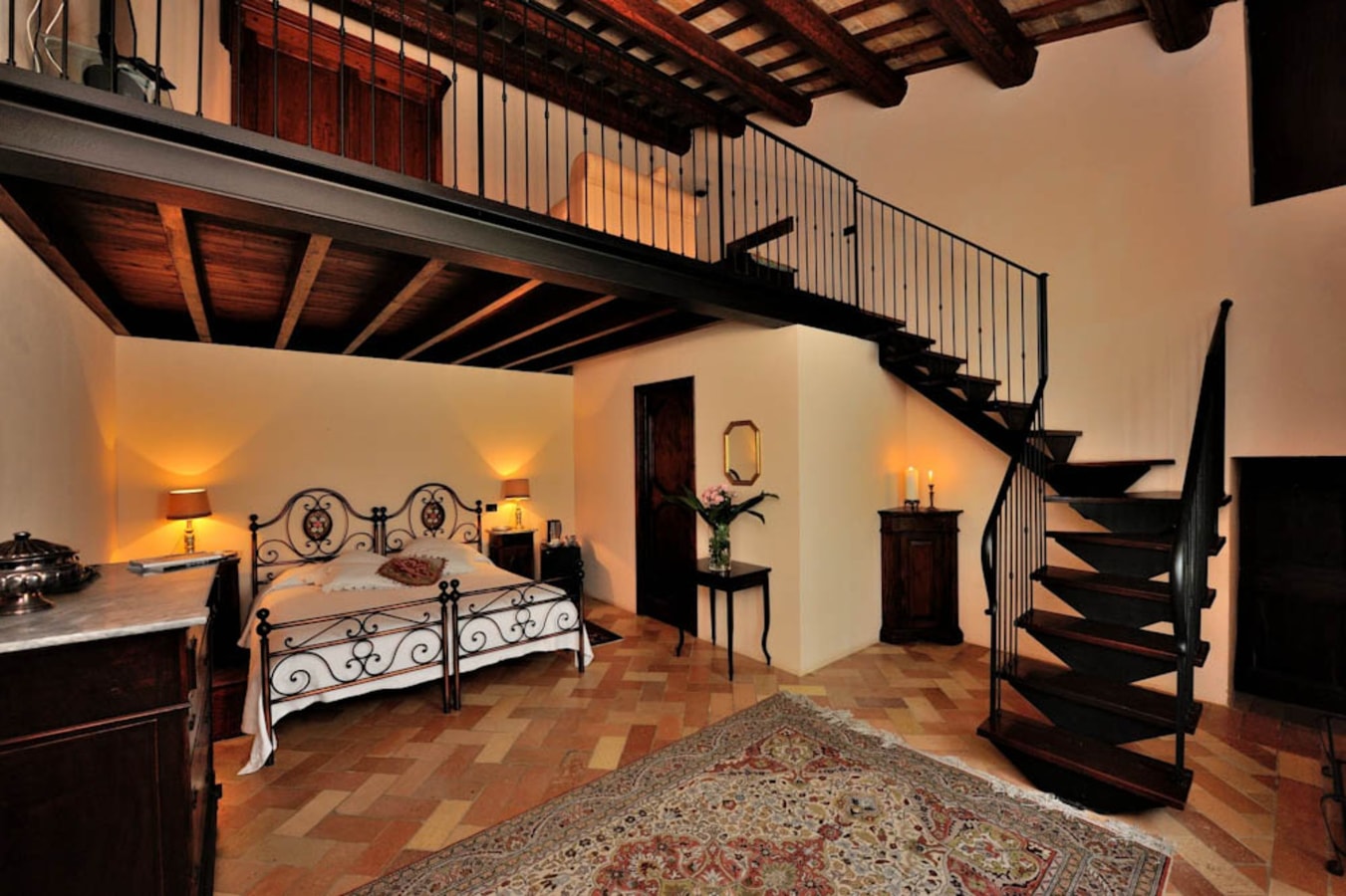 Villa Baci - Large private property with two pools 17 Italian Breaks