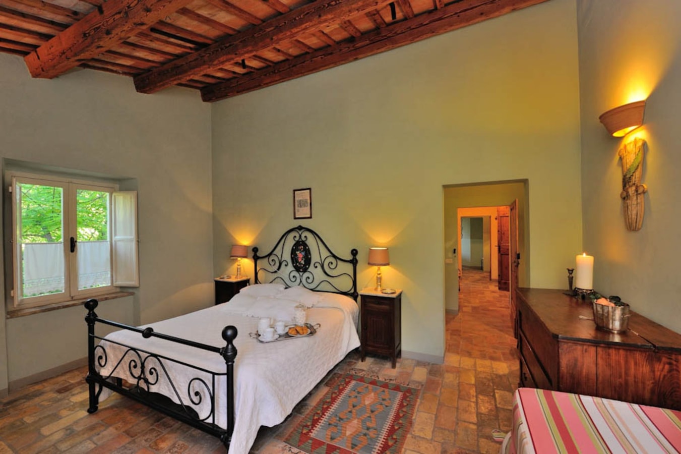 Villa Baci - Large private property with two pools 27 Italian Breaks