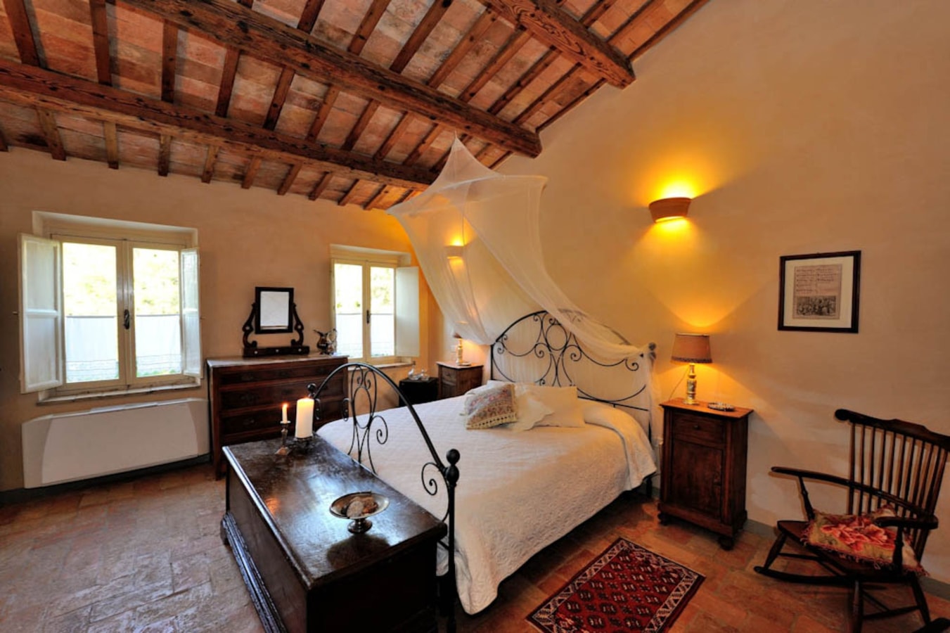 Villa Baci - Large private property with two pools 28 Italian Breaks