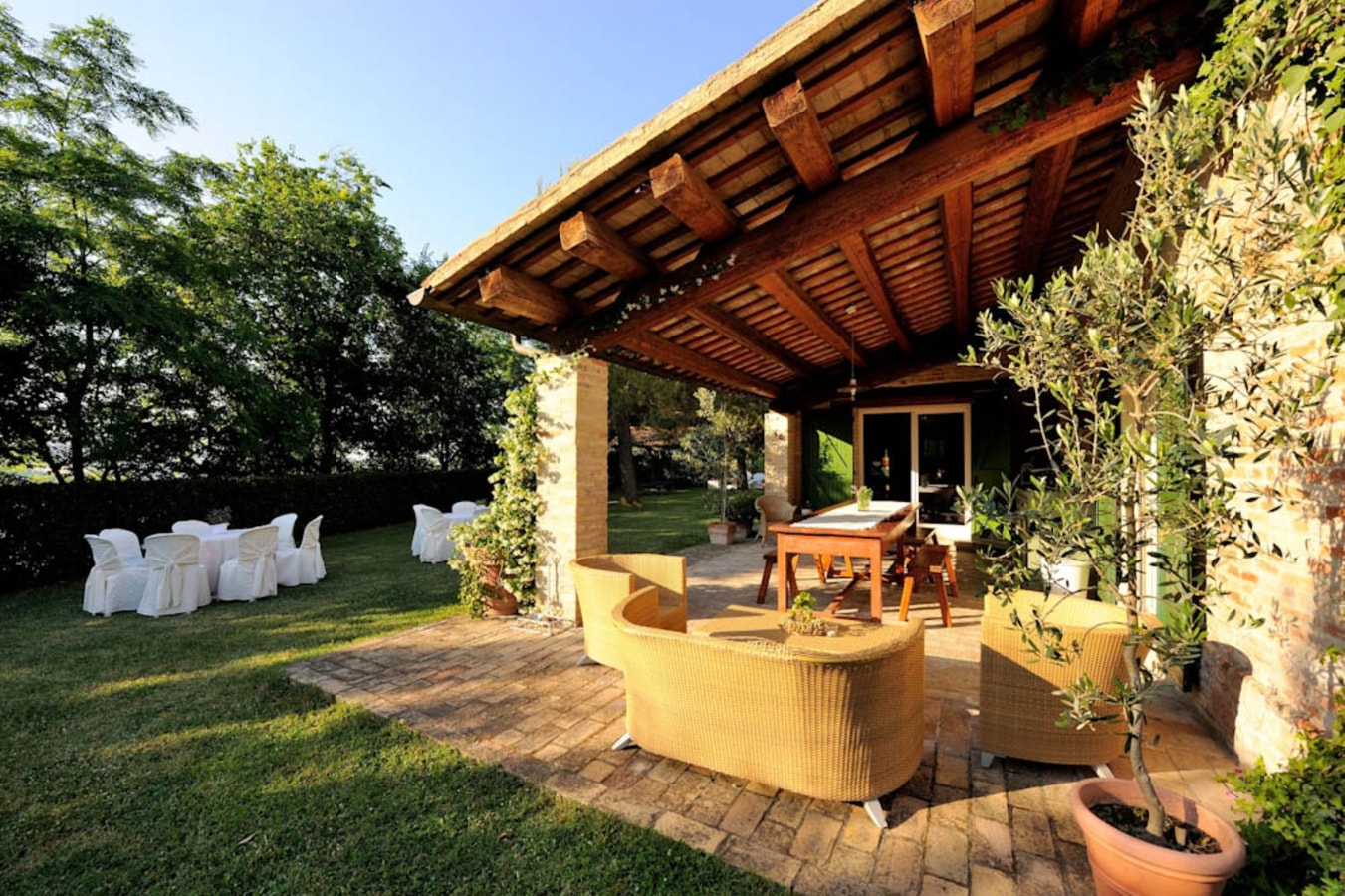 Villa Baci - Large private property with two pools 38 Italian Breaks