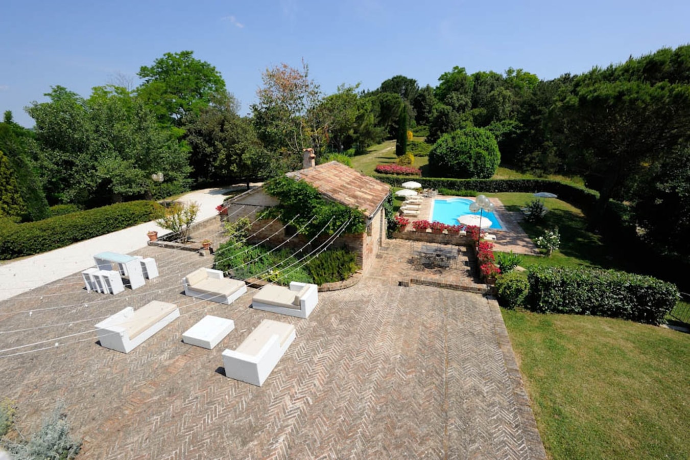Villa Baci - Large private property with two pools 39 Italian Breaks