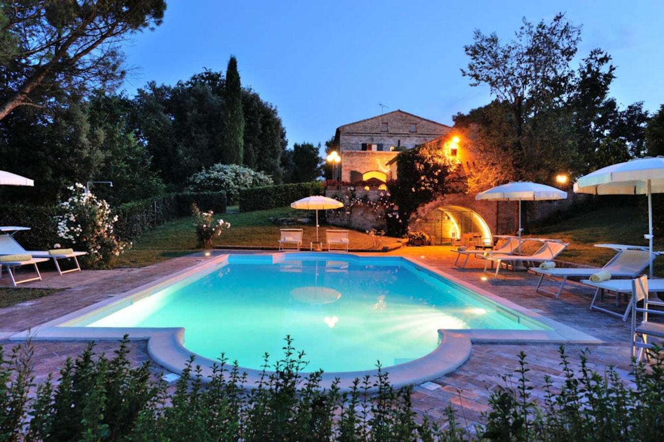 Villa Baci - Large private property with two pools 42 Italian Breaks