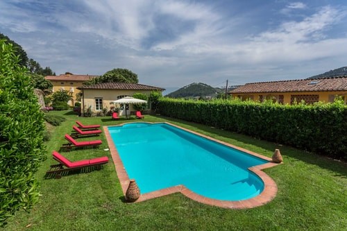 Large Countryside Villa in Tuscany with private pool 0 Italian Breaks