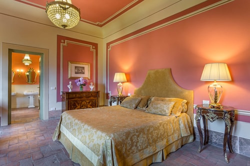 Large Countryside Villa in Tuscany with private pool 15 Italian Breaks