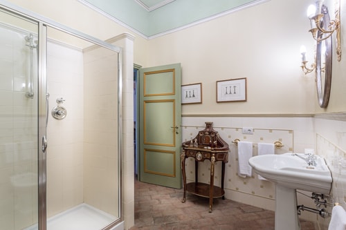 Large Countryside Villa in Tuscany with private pool 21 Italian Breaks